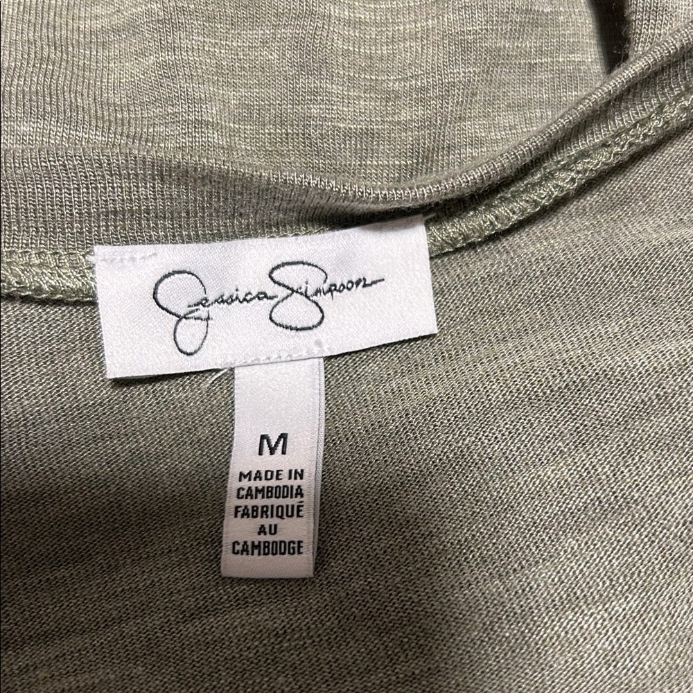 JESSICA SIMPSON OLIVE GREEN TSHIRT M - Picture 9 of 9